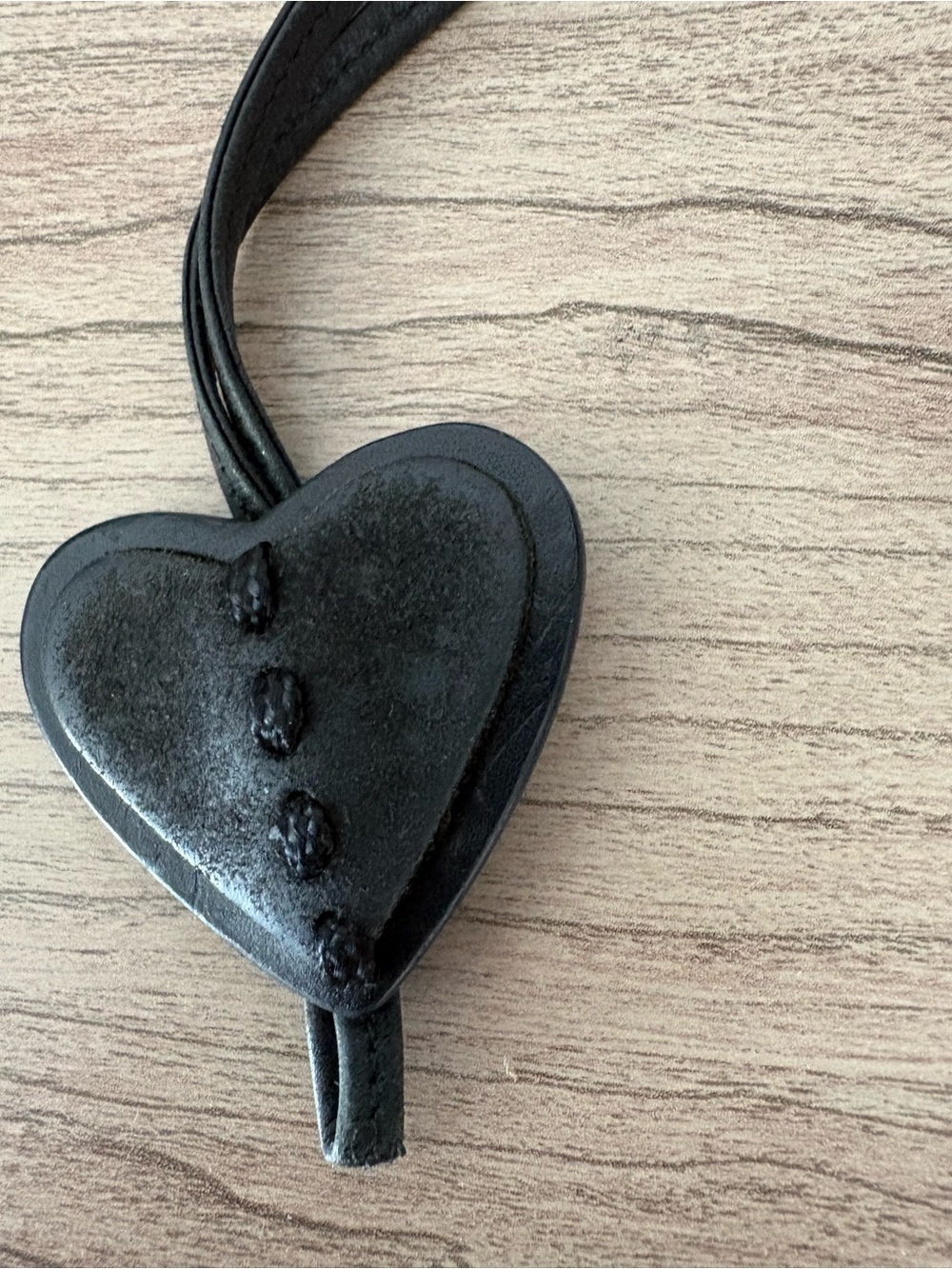 Vintage Gucci suede & leather Black Heart bag charm or keychain - Picture 3 of 7